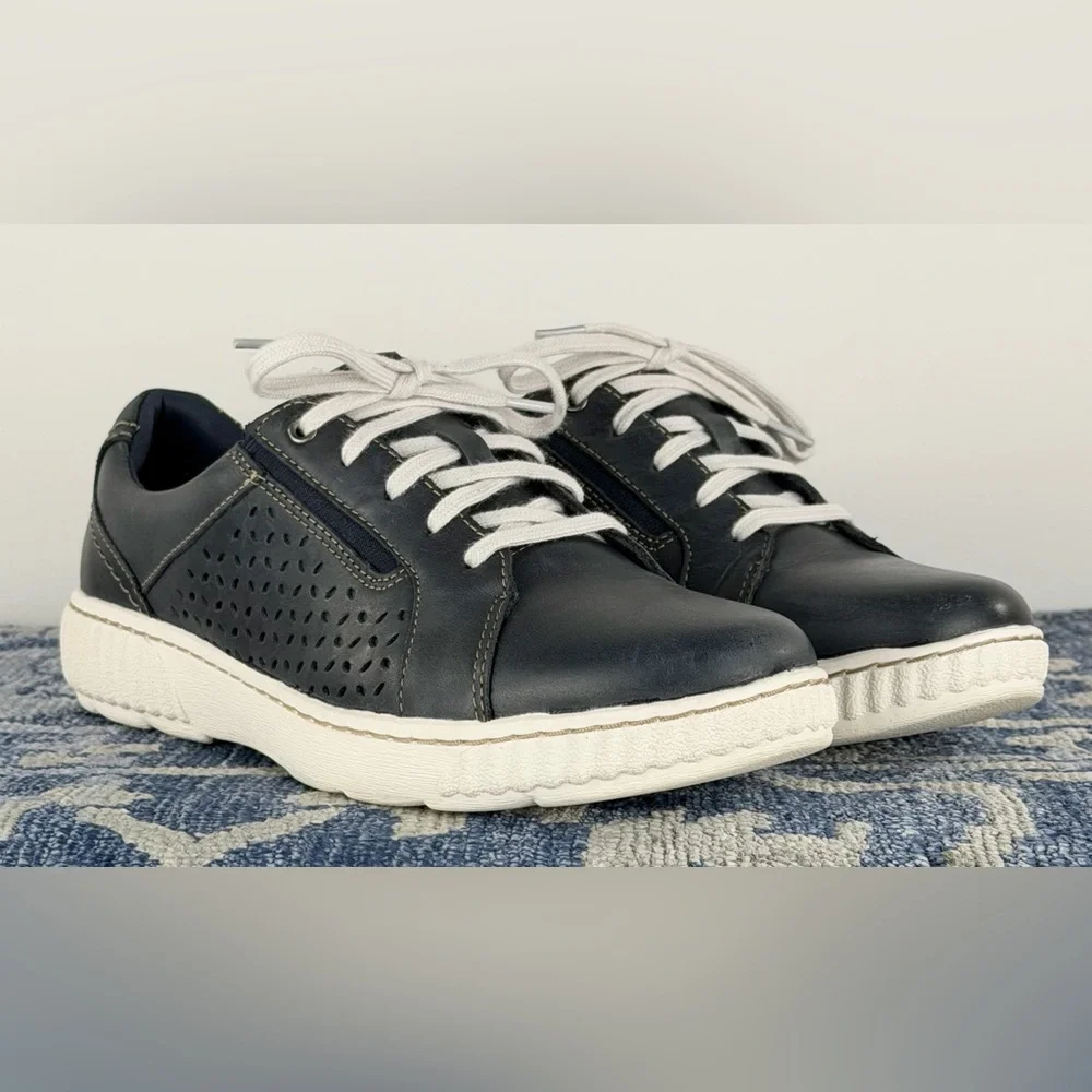 Clarks Womens 9.5 Caroline Ella Sneakers Navy Blue Leather Shoes Comfort Casual
